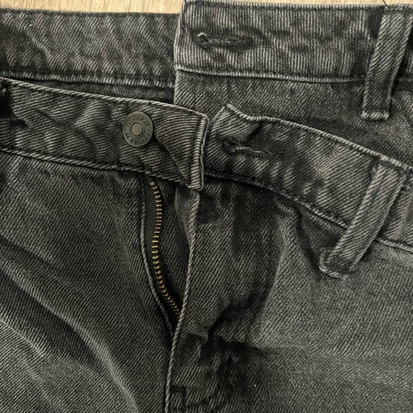 Crisscross Waist 90s Fit Jeans - Picture 5 of 9